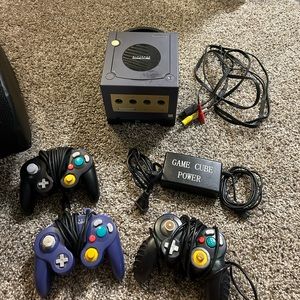 Game cube & controllers